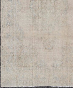 Tappeto turco vintage nei colori crema, grigio, cammello e marrone chiaro
