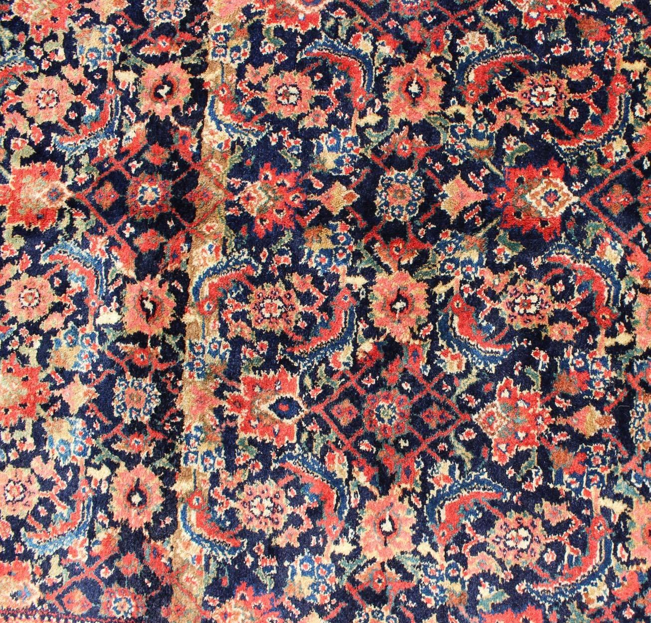 Antique Persian Gallery Bidjar Rug with Lattice-Work Design In Excellent Condition For Sale In Atlanta, GA