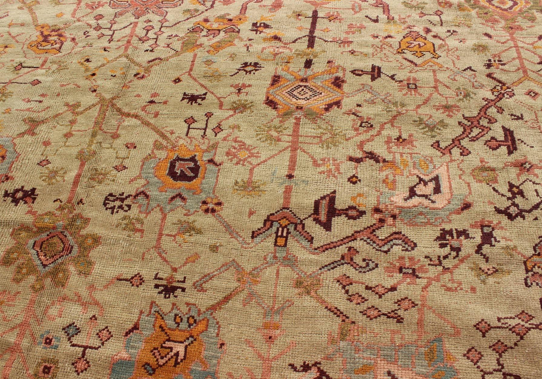 Outstanding Antique Ghoirdes Rug In Good Condition For Sale In Atlanta, GA