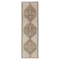 Tappeto vintage in lana Oushak nei toni caldi del beige e del taupe  4'0 x 13'2