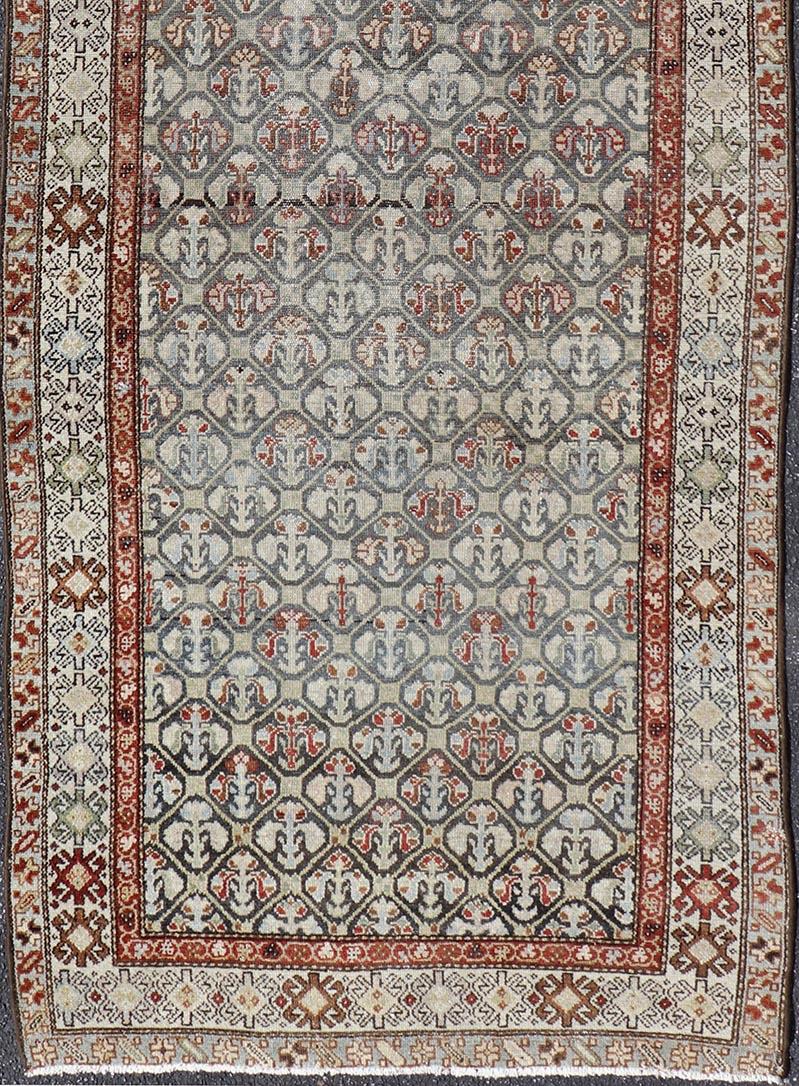 Persiano Antico runner persiano Malayer con design amplesso in blu tenue 3'8 x 9'10 in vendita