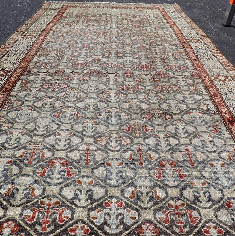 Lana Antico runner persiano Malayer con design amplesso in blu tenue 3'8 x 9'10 in vendita