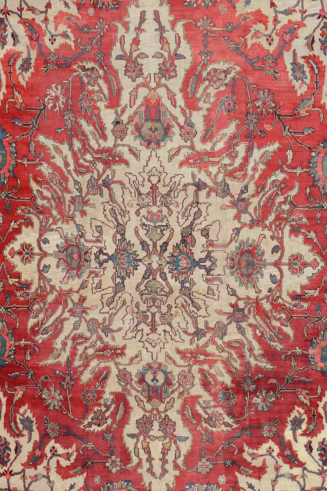 Large Antique Persian Sultanabad Rug in Red, Ivory In Good Condition For Sale In Atlanta, GA