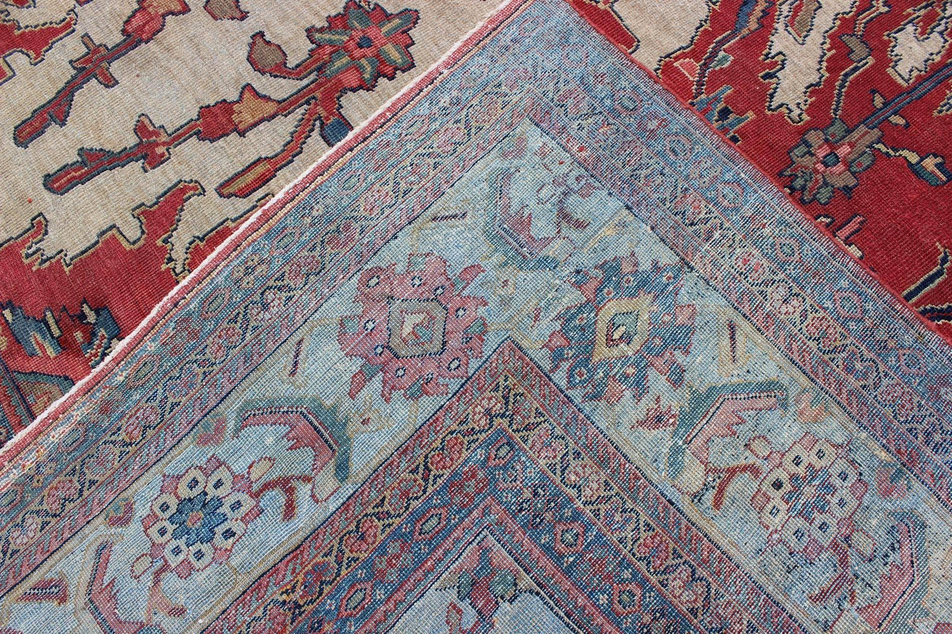 Large Antique Persian Sultanabad Rug in Red, Ivory For Sale 2