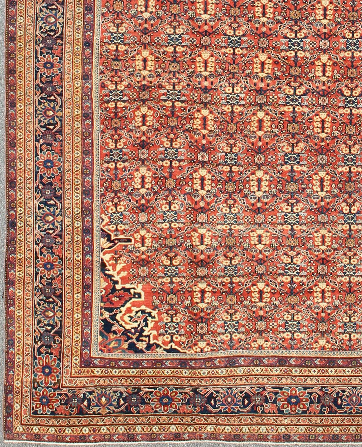 Antique Persian Sultanabad Rug with All Over Design in Soft Red, Blue and Cream, Rug / J10-0601, Large Sultanabad Persian Antique rug 
This antique Sultanabad beautifully illustrates the refined craftsmanship of turn-of-the-century Persian weavers