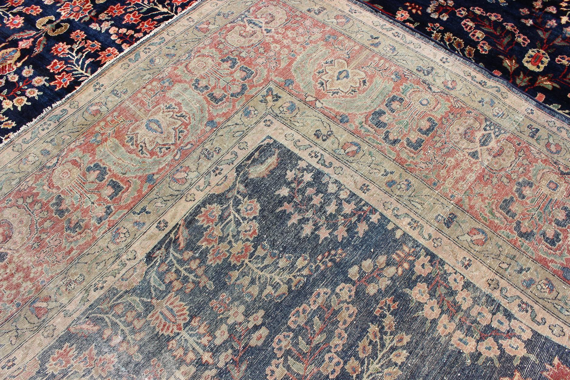 Antique Persian Finely Woven Sarouk Ferahan Rug with Intricate Details 5