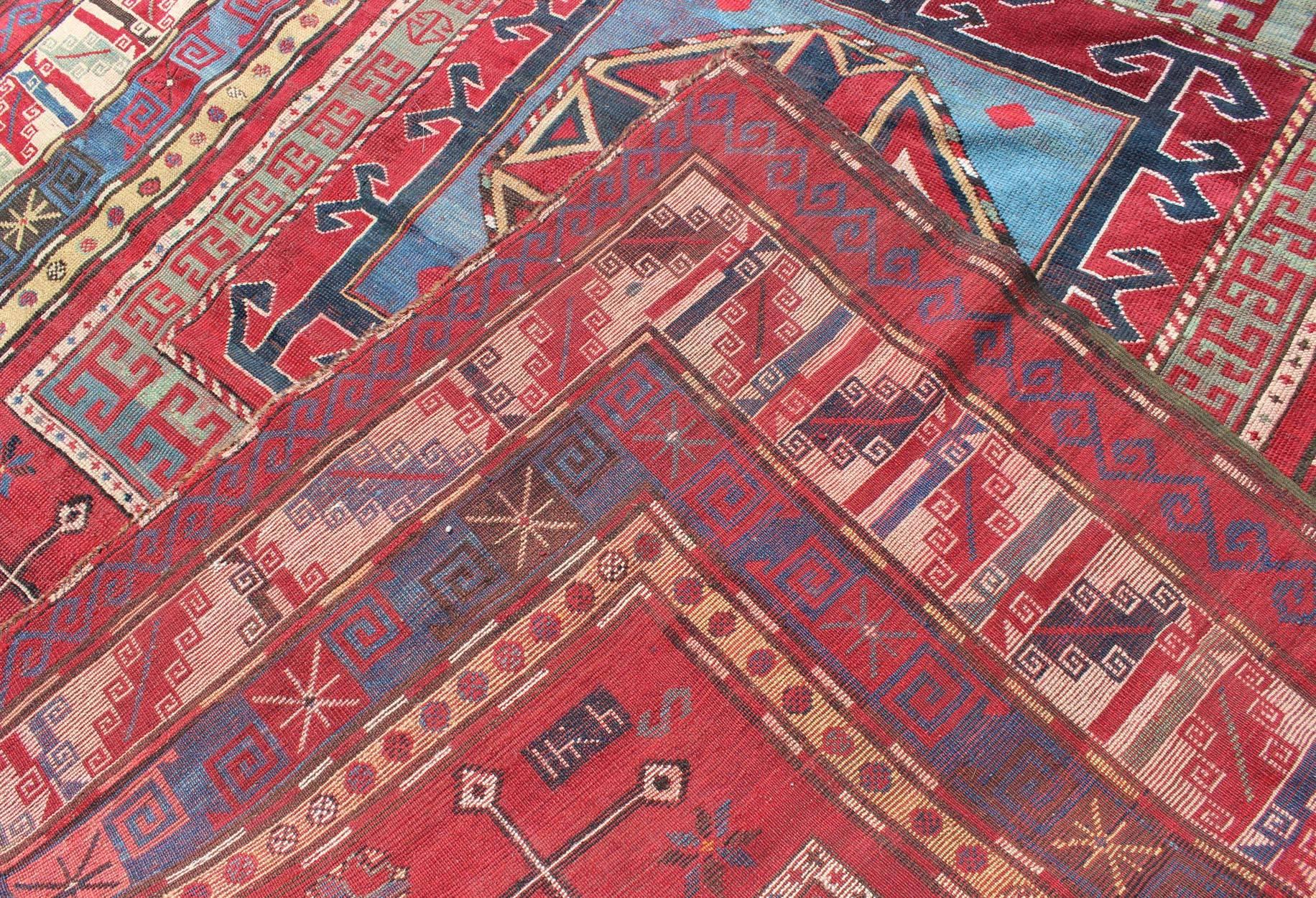 Alfombra de galería kazaka antigua del Cáucaso del siglo XIX con doble medallón geométrico en venta 1