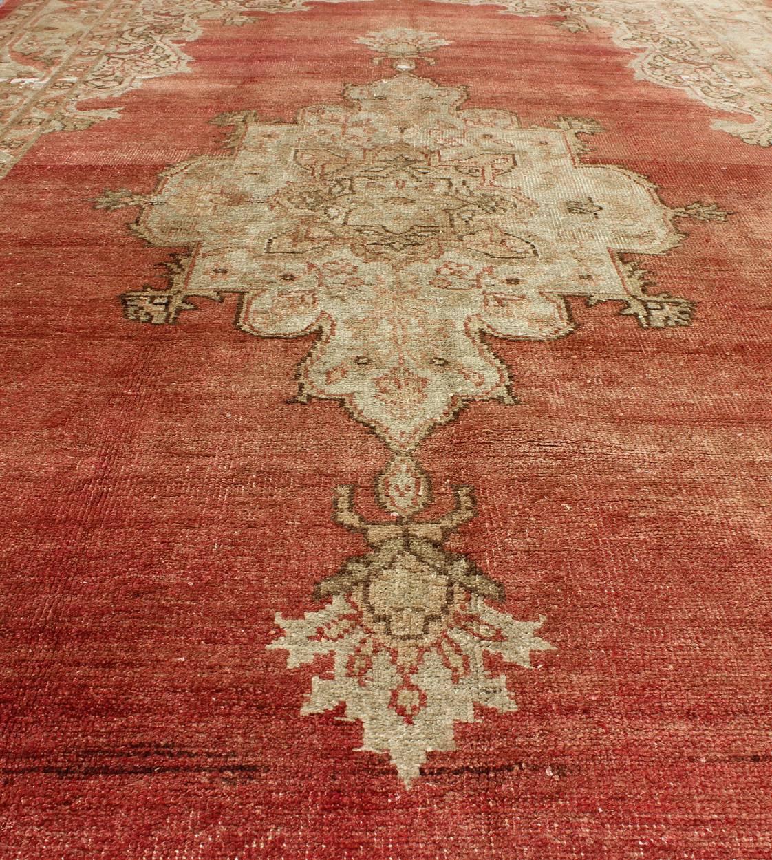 Antique Turkish Oushak Medallion Rug in Soft Red Background, Taupe & Pale Green For Sale 1