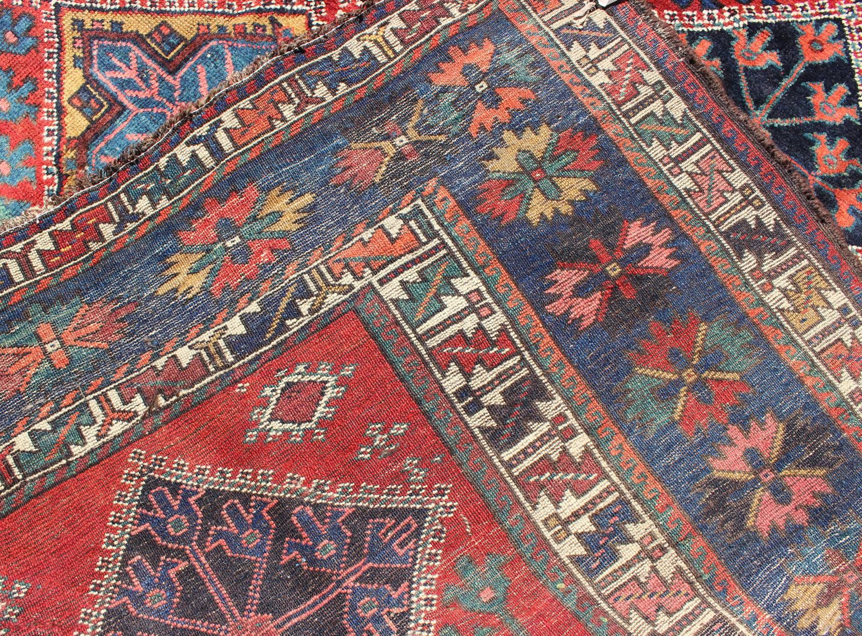 Antique Persian Qashqai Rug with Tulips, Diamond Patterns and Star Motifs In Good Condition For Sale In Atlanta, GA