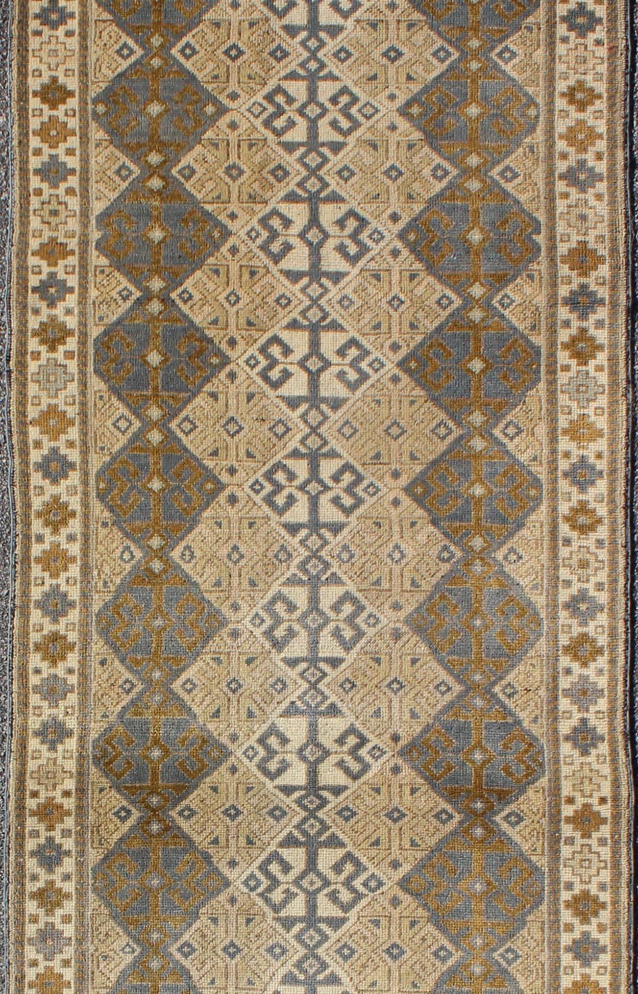 Antique Turkish Oushak Runner with Symmetrical Geometric Design In Excellent Condition For Sale In Atlanta, GA