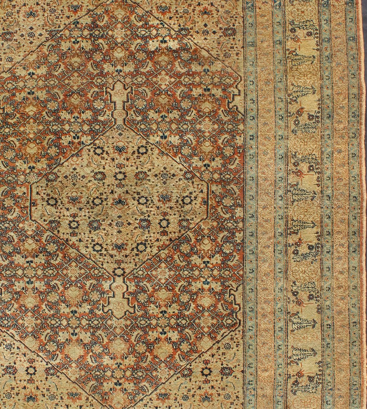 Antique Persian Tabriz Haj Jalili Fine Rug in Earth tones, Red Brown Background In Good Condition For Sale In Atlanta, GA