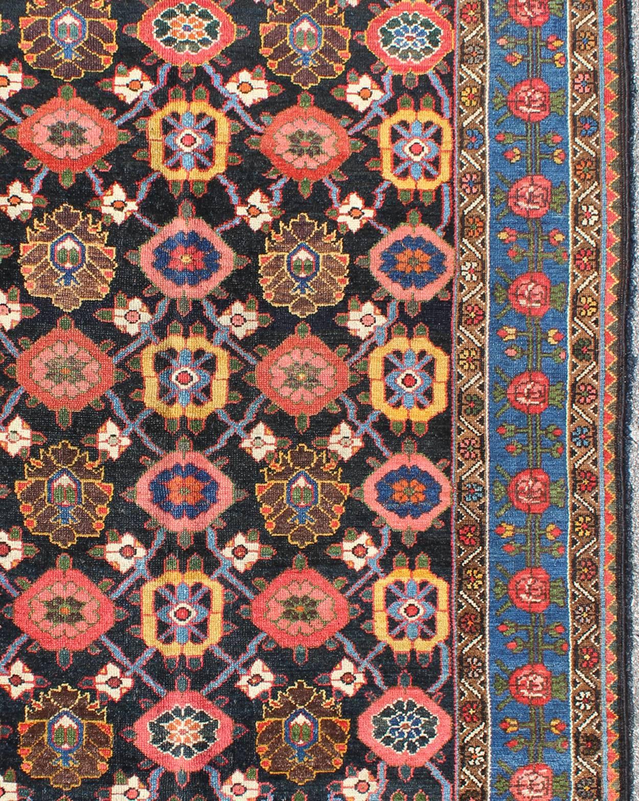 Antiker persischer Bakhtiari-Teppich (Persisch) im Angebot