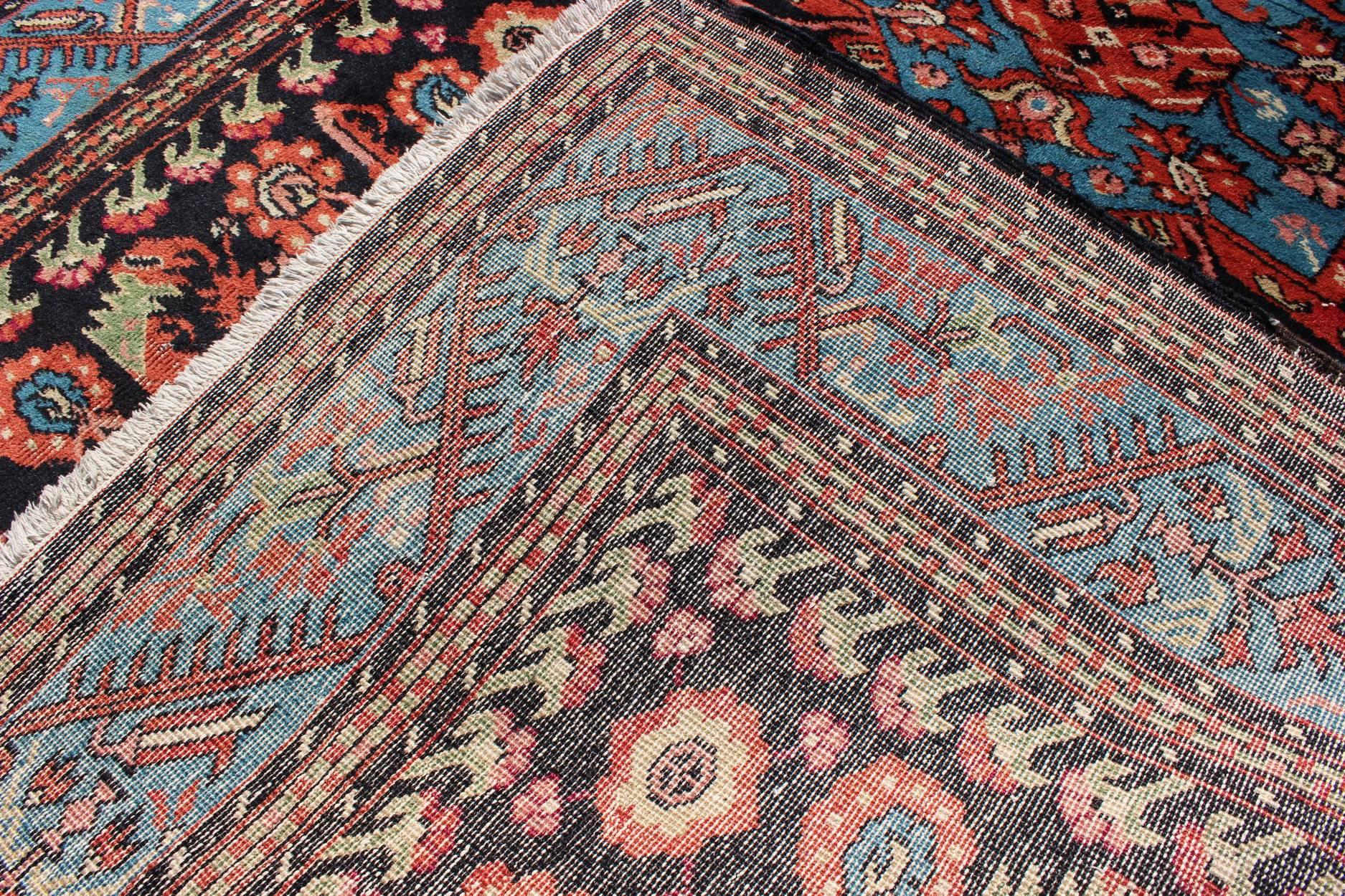 Antique Persian Mahal Rug in Black Background and Blue Border In Good Condition In Atlanta, GA