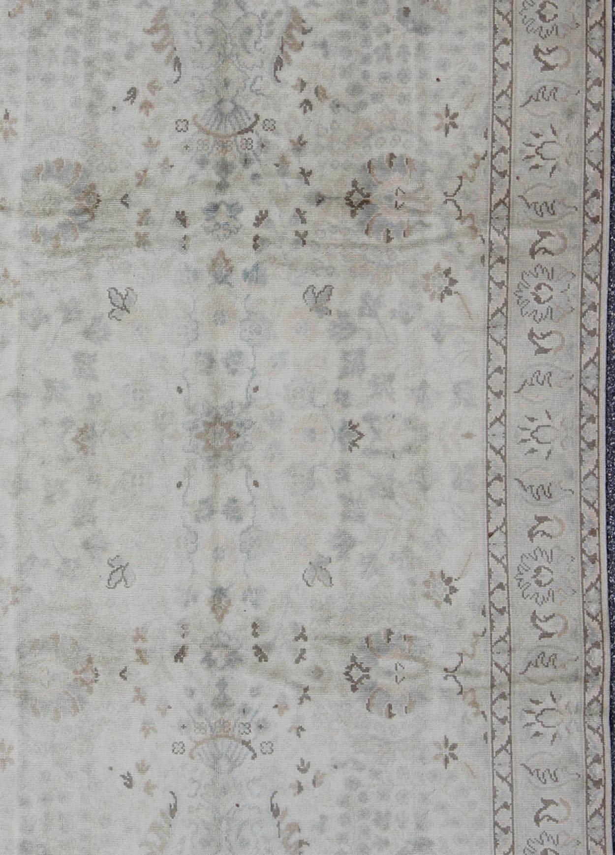 Mid-20th Century Neutral Vintage Turkish Oushak Rug with Floral Design and Medallions For Sale