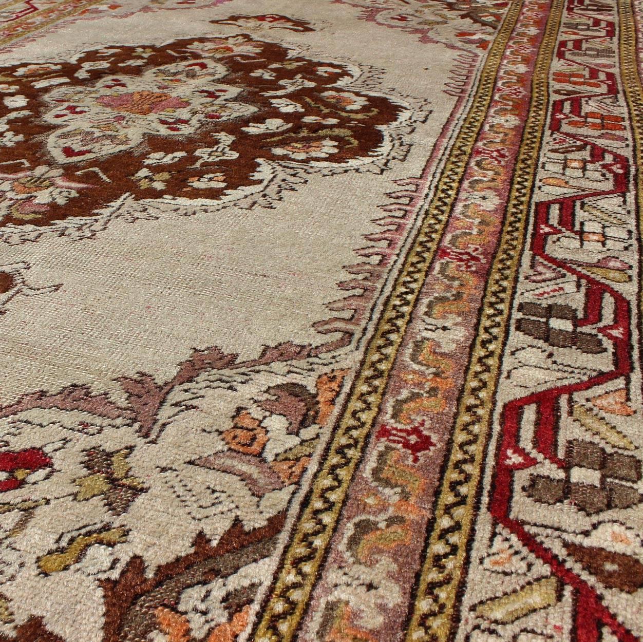Hand-Knotted Classic Design, Intricate Antique Oushak with Fine Weave & Great Quality Wool For Sale