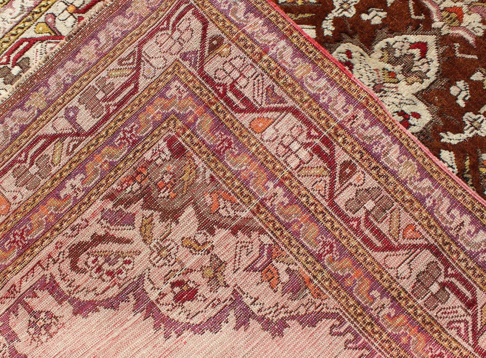 Classic Design, Intricate Antique Oushak with Fine Weave & Great Quality Wool In Good Condition For Sale In Atlanta, GA