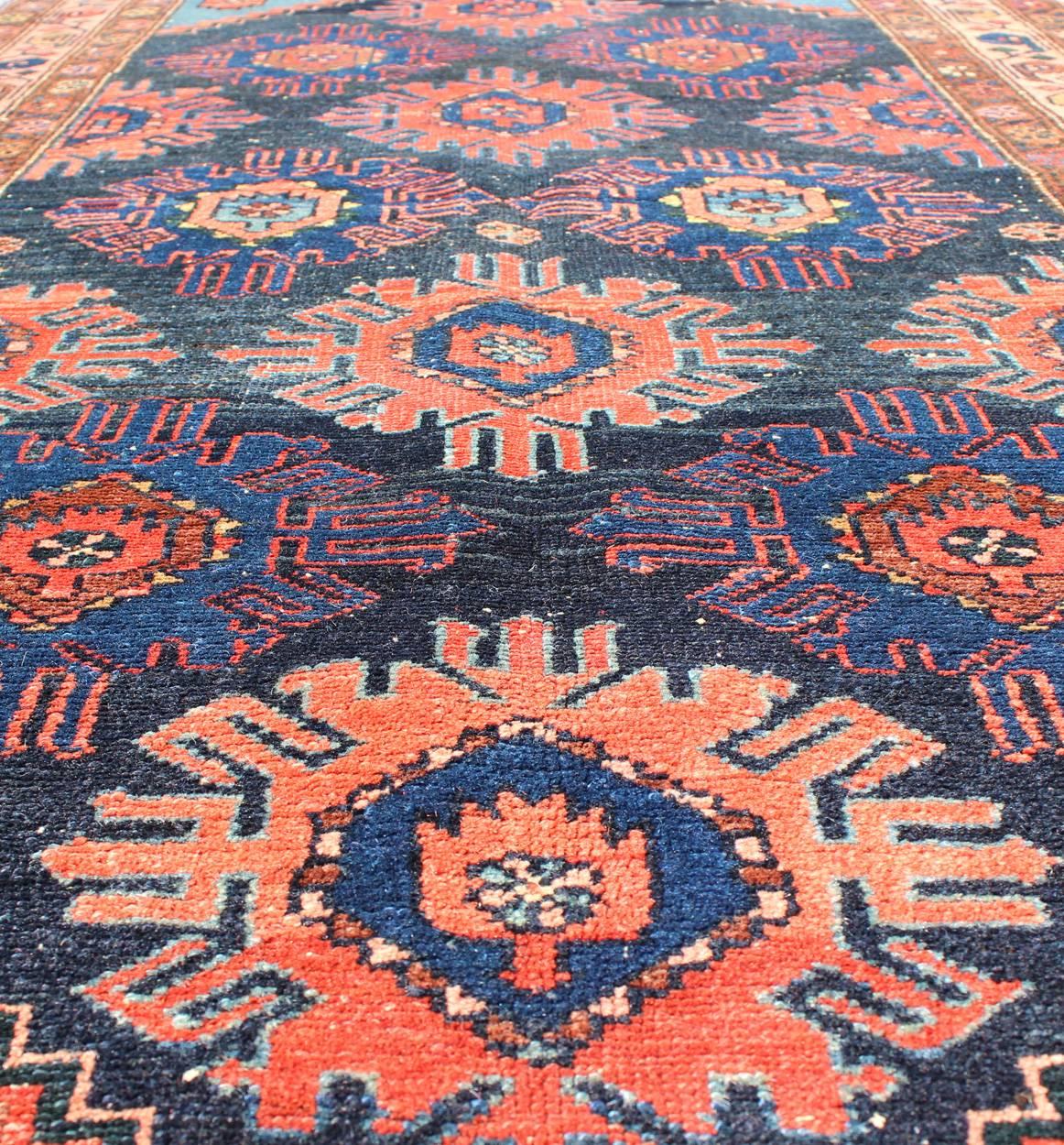 Inizio XX secolo Antico tappeto persiano Malayer con disegno floreale sub-geometrico 3'3 