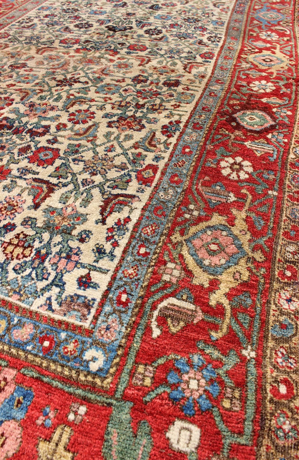 Antique Persian Bidjar Carpet with Ivory, Rose, Green, Blue and Aubergine In Good Condition For Sale In Atlanta, GA