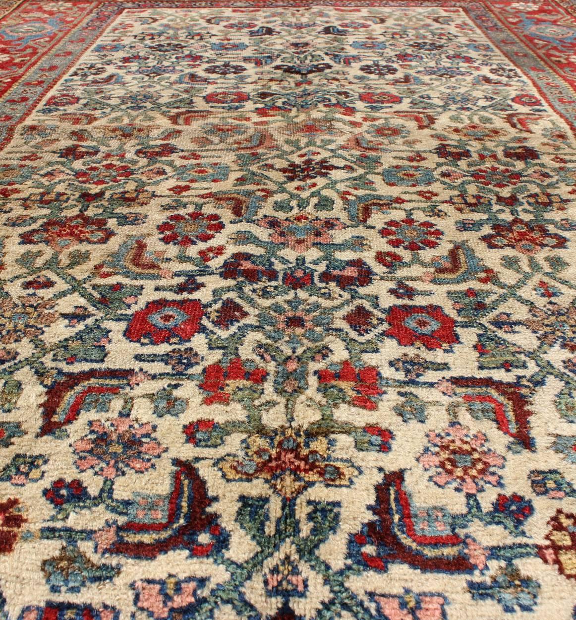 Early 20th Century Antique Persian Bidjar Carpet with Ivory, Rose, Green, Blue and Aubergine For Sale