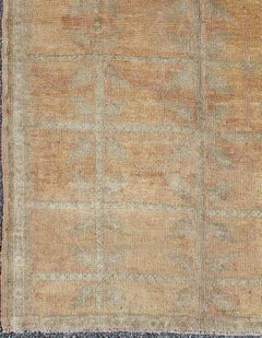 Muted All-Over Design Turkish Oushak Carpet in Cream, Tan and Light Gray