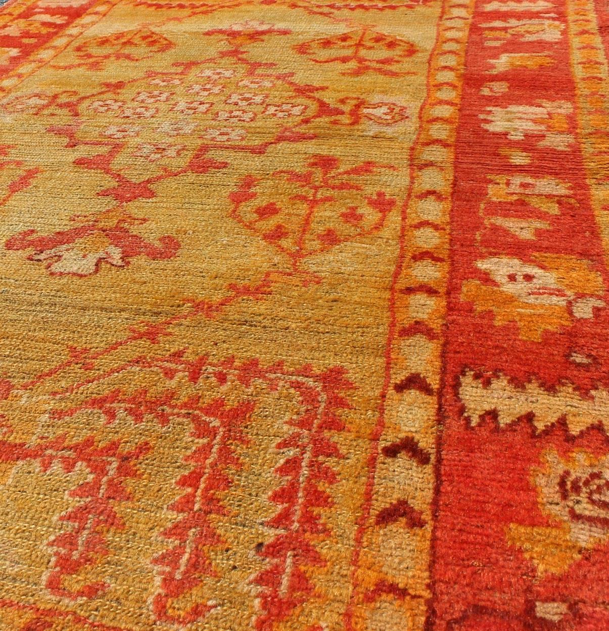 Antique Turkish Oushak Rug With Willow Trees Design in Orange Red & Yellow-Green In Good Condition For Sale In Atlanta, GA