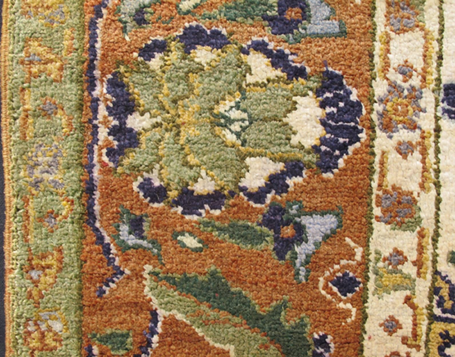 Silk Turkish Rug with Botanical Designs, Including Stylized Leaves In Excellent Condition For Sale In Atlanta, GA