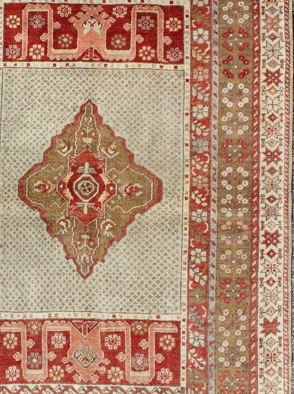  Antique Medallion Turkish Small Oushak Carpet in Various Green Tones & Red In Excellent Condition For Sale In Atlanta, GA