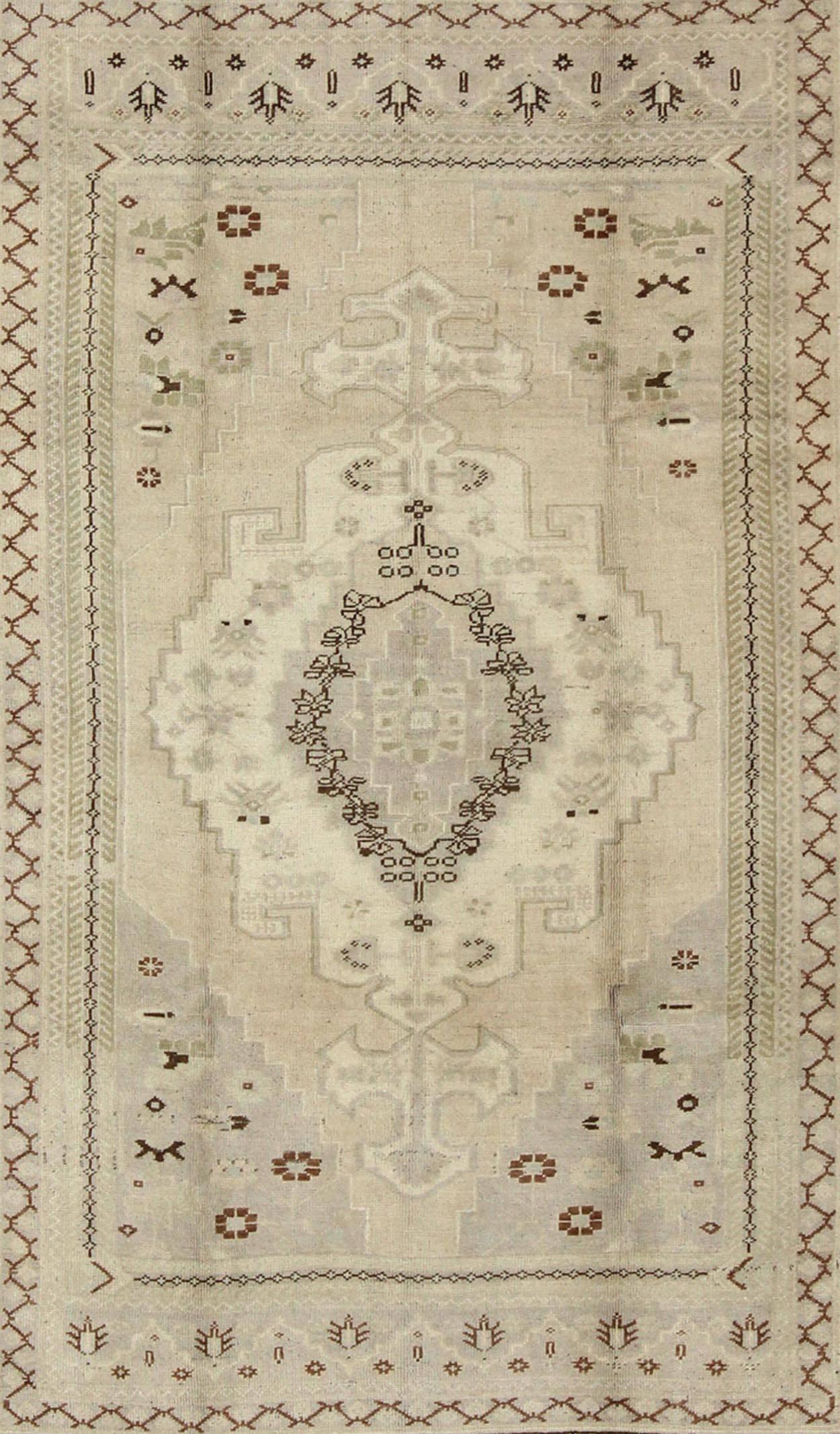 Vintage Turkish Oushak in Chocolate Border, Taupe & Cream  In Excellent Condition In Atlanta, GA