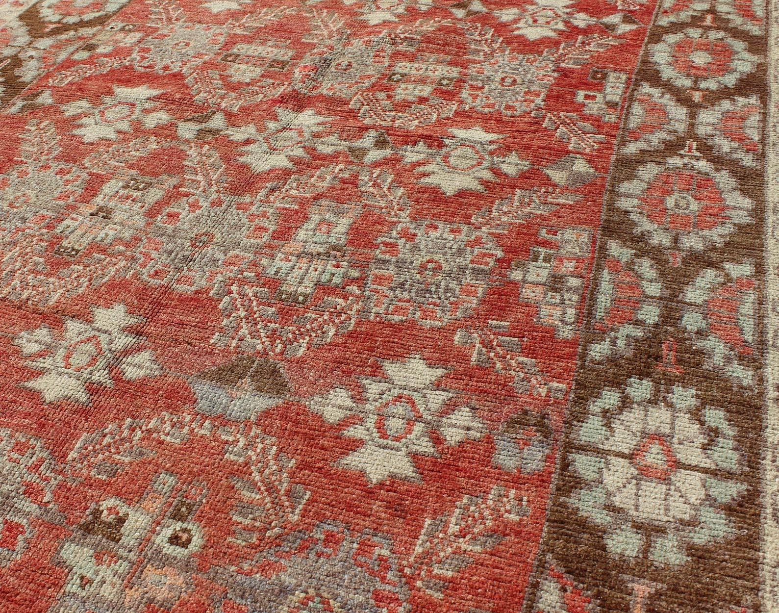 Oushak Rug With Interconnected Floral Designs in Red, Brown & Light Green In Excellent Condition For Sale In Atlanta, GA