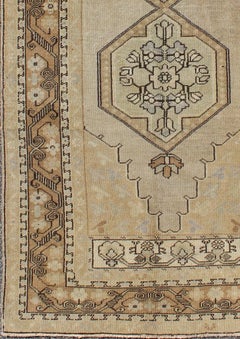 Vintage Turkish Oushak Rug with Pale Beige Field and Soft Caramel Border