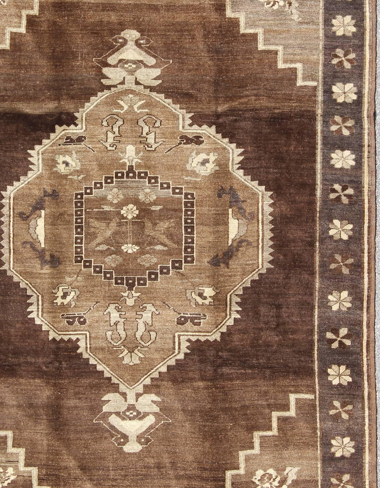 brown geometric rug