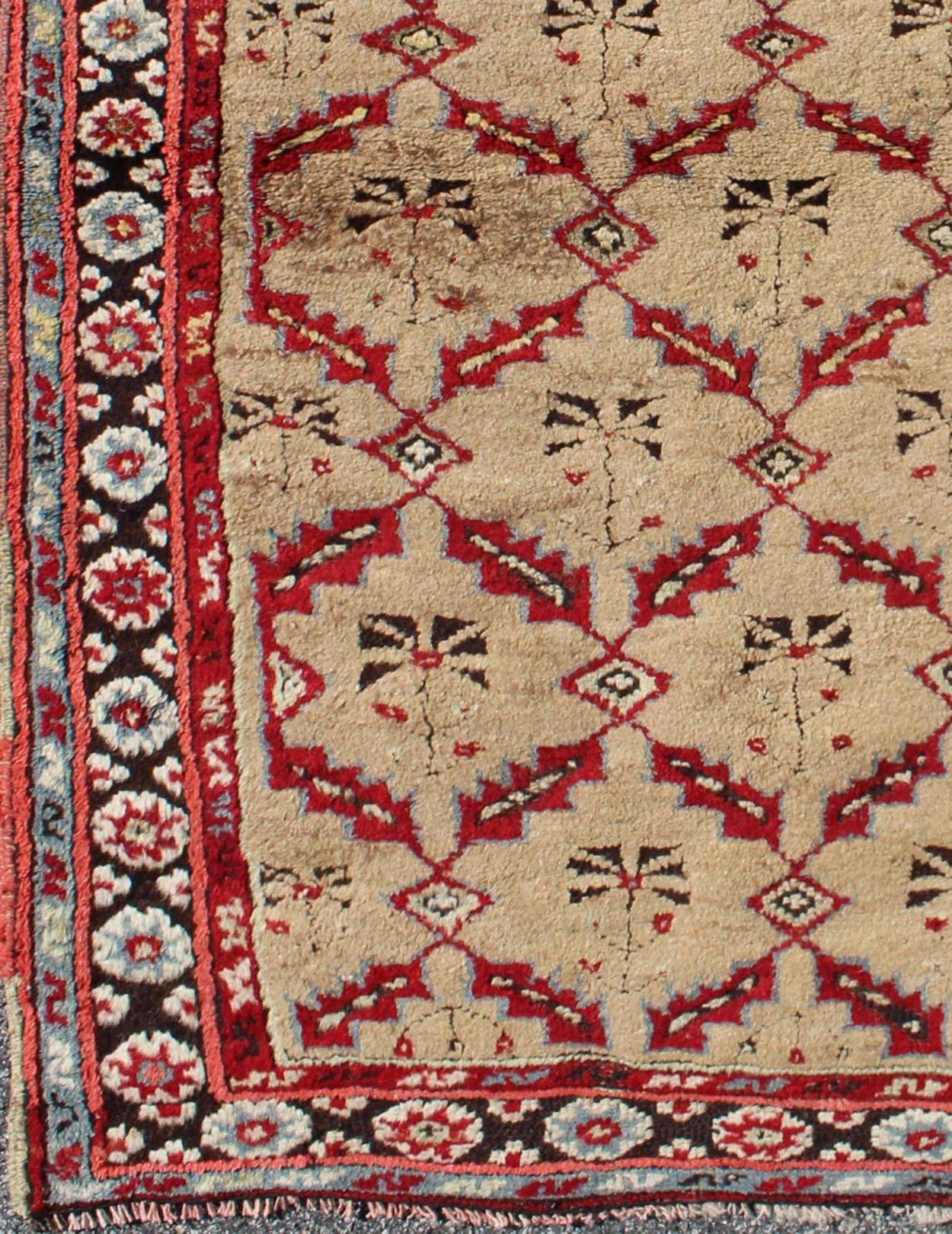  Antique 1930's Turkish Oushak Rug with All-Over Lattice & Geometric Design., Keivan Woven Arts/ rug L11-0912, country of origin / type: Turkey / Oushak, circa 1930

Measures: 3.5 x 4.10

The Light camel ground is home to an all-over lattice design