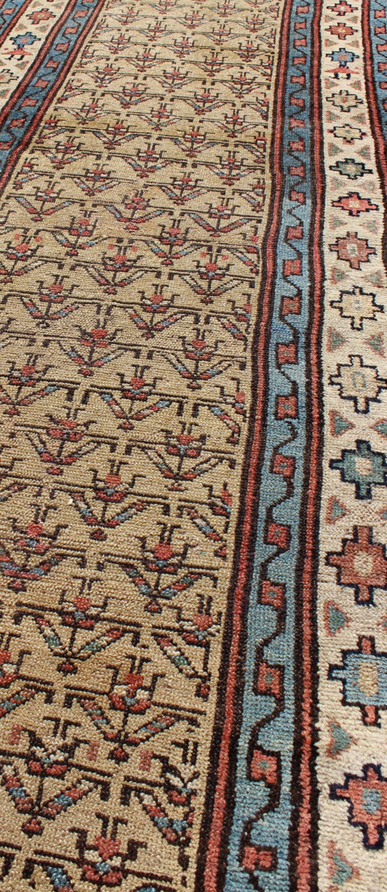 Early 20th Century Tribal Antique Serab Runner with All-Over Pattern in Wheat In Excellent Condition For Sale In Atlanta, GA