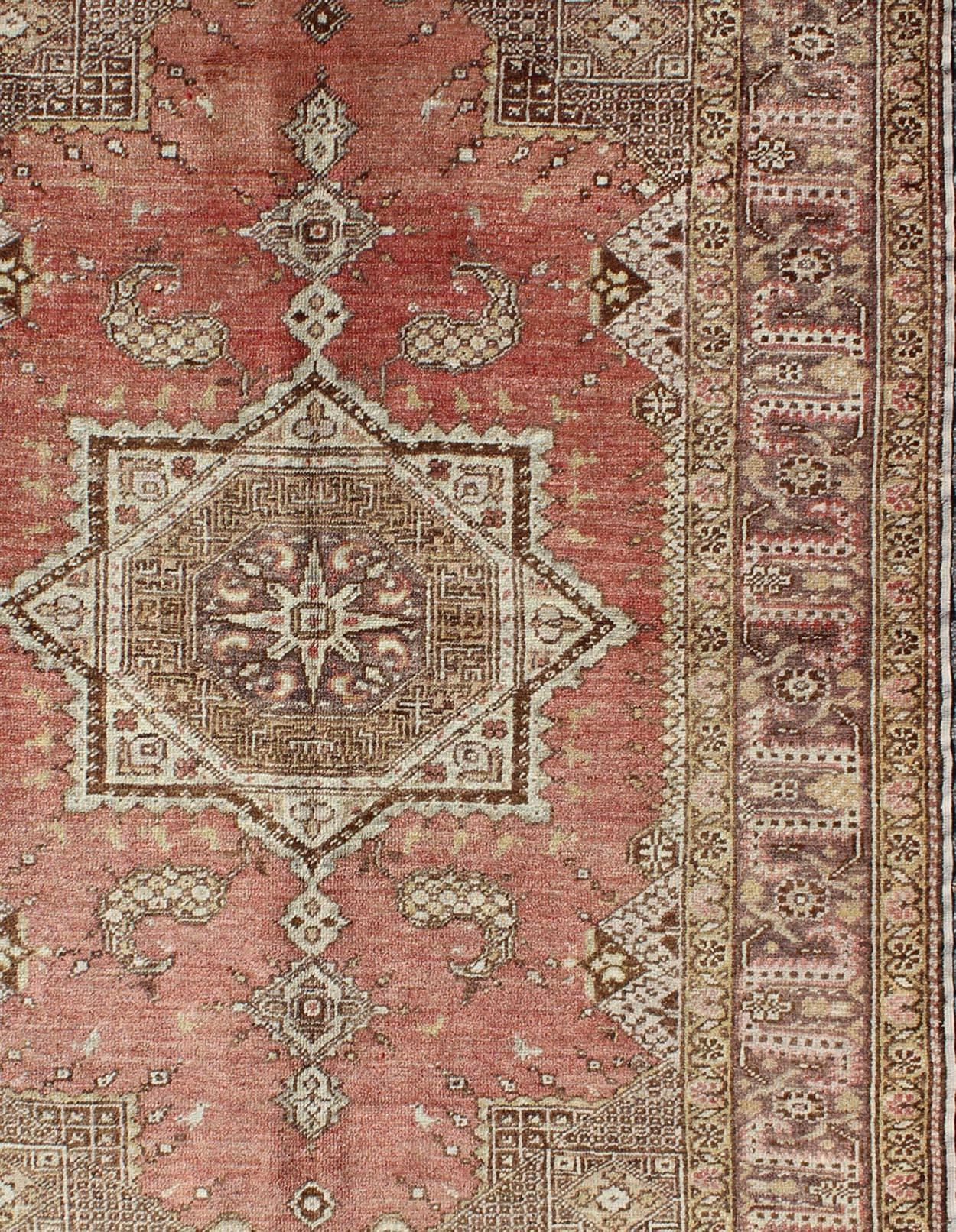 Vintage Turkish Oushak Rug with Geometric Star Medallion in Red, Ivory and Taupe In Good Condition For Sale In Atlanta, GA