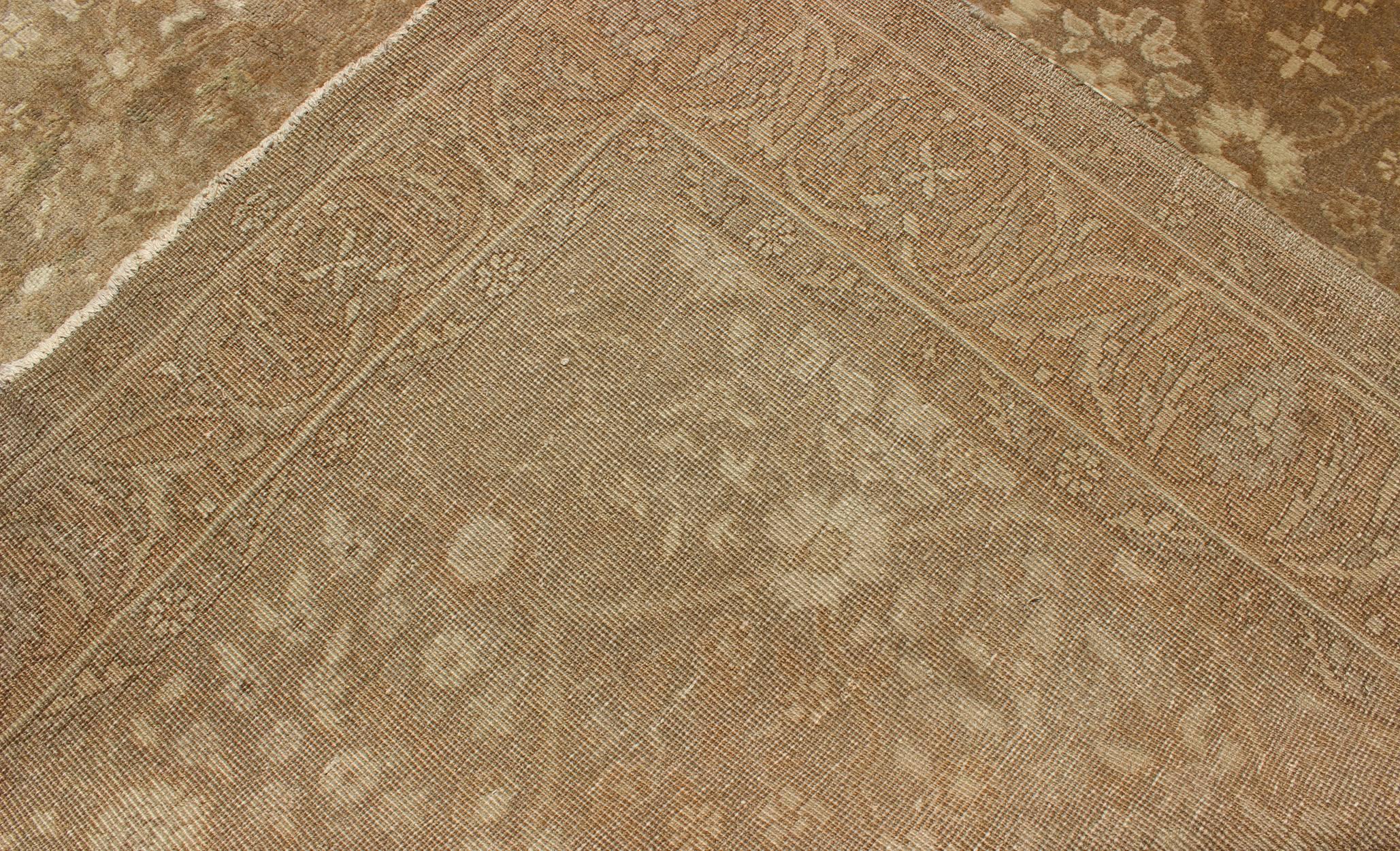 Mid-20th Century Midcentury Vintage Turkish Oushak Rug with All-Over Botanical Pattern in Neutral For Sale