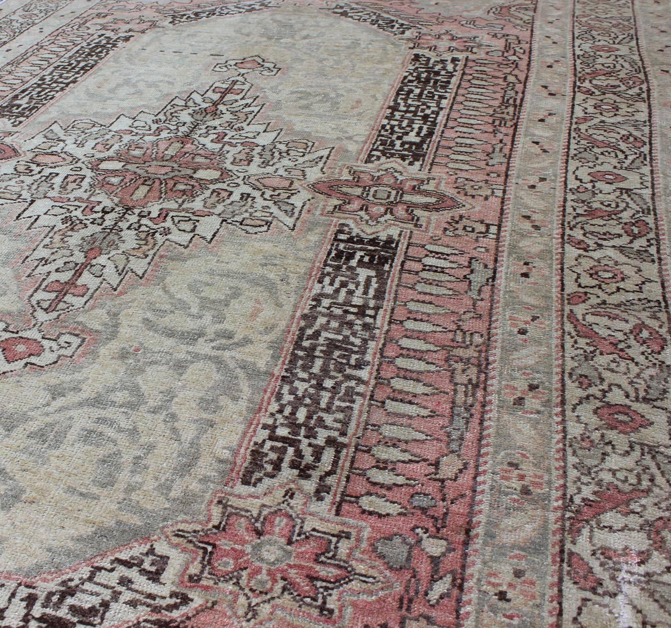 Wool Early 20th Century Antique Turkish Sivas Rug with Delicate Pink Center Medallion For Sale