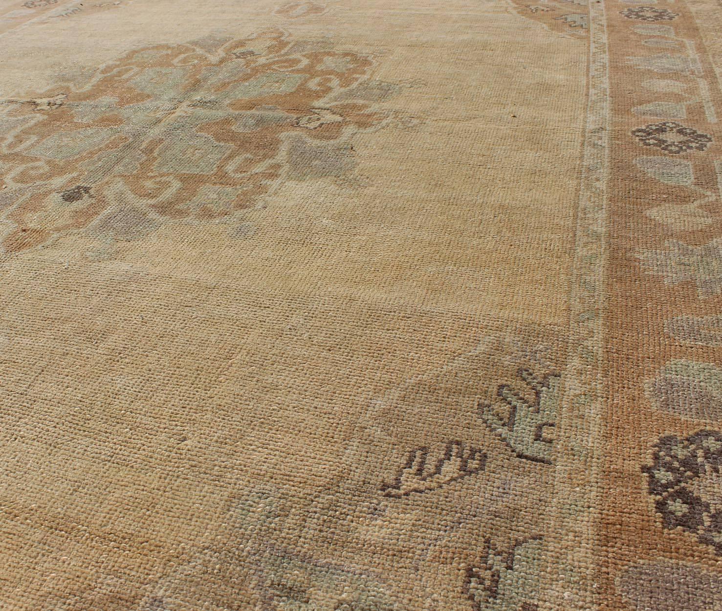 20th Century Turkish Oushak Vintage Rug with Floral Medallion in Beige an Seladon Green