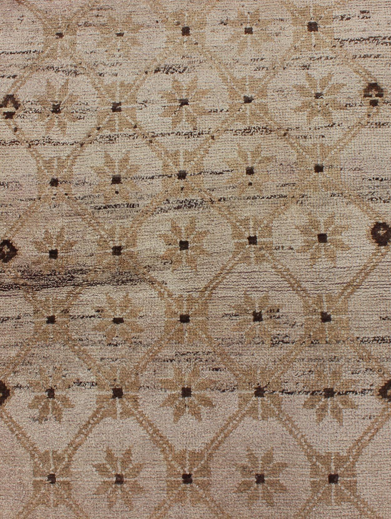 Runner vintage turco unico nel suo genere con disegno a reticolo in Taupe, Cream e Khaki In condizioni ottime in vendita a Atlanta, GA