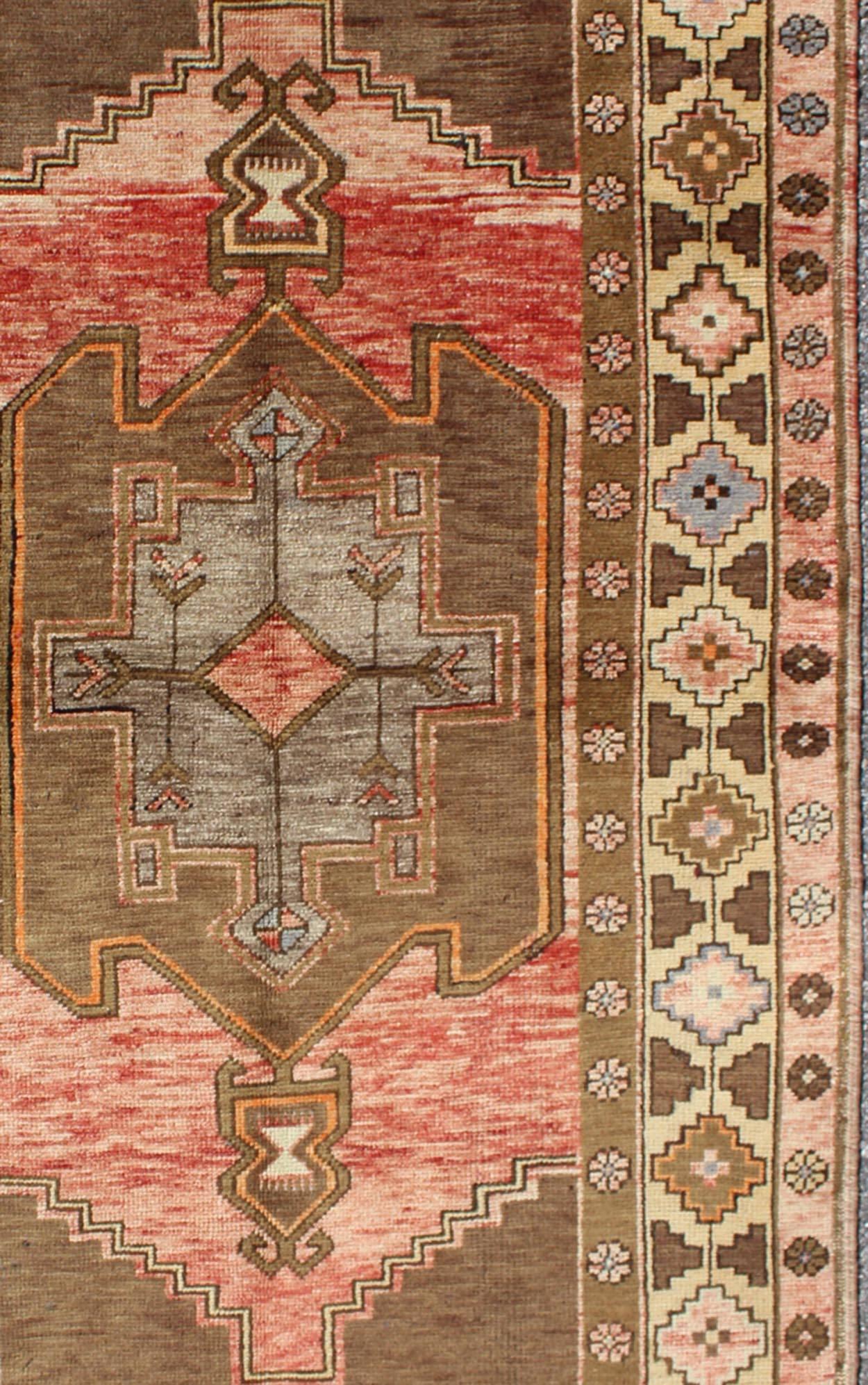 Vintage Turkish Oushak Rug with Tribal Design in Rose, Brown and Yellow In Excellent Condition For Sale In Atlanta, GA