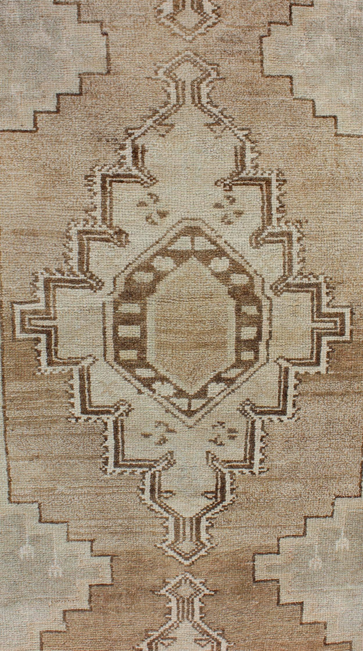 20th Century Taupe, Ivory & Brown Vintage Turkish Oushak Rug with Three Vertical Medallions For Sale