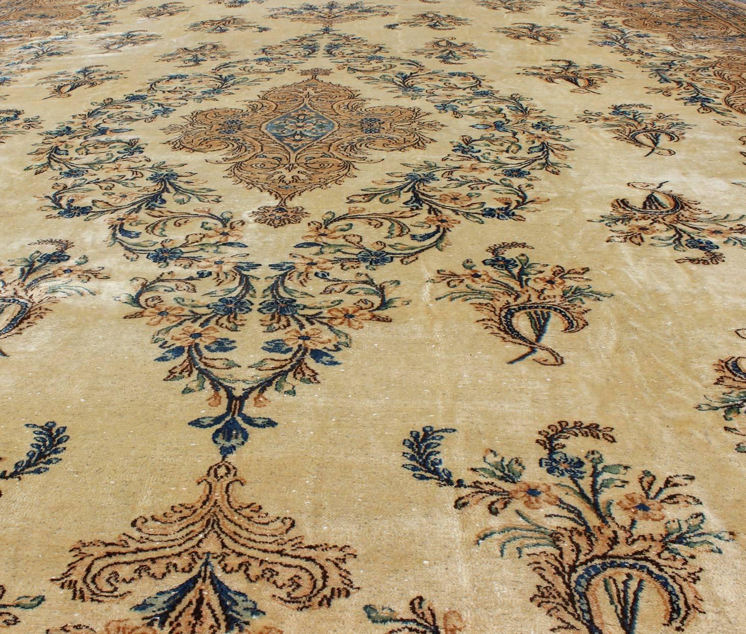 Large Antique Lavar Kerman Rug with Blossoming Floral Motifs in Cream and Blue In Good Condition In Atlanta, GA