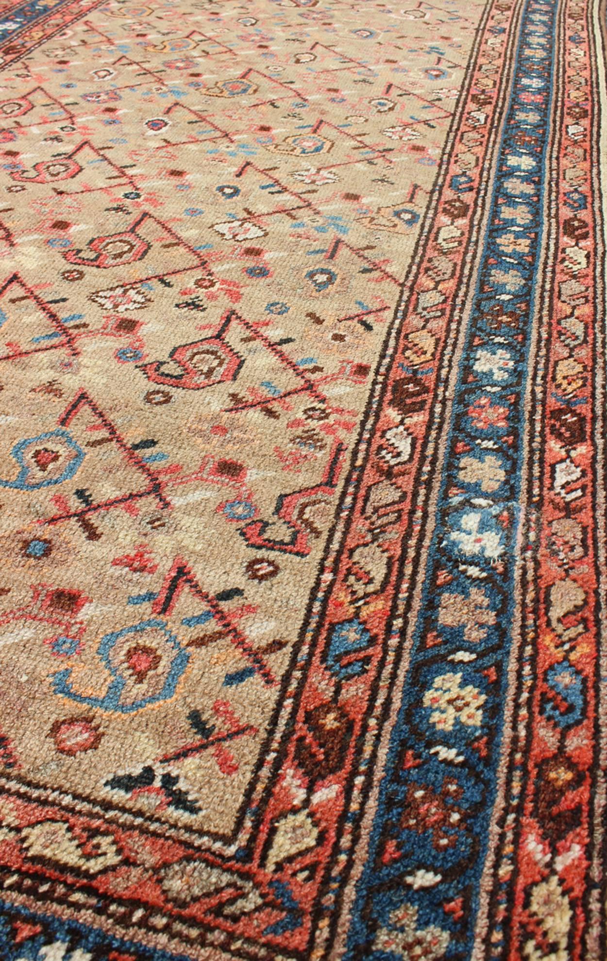 Early 20th Century Antique N.W. Persian Malayer Rug with Free-Flowing All-Over Pattern, Sand Field For Sale