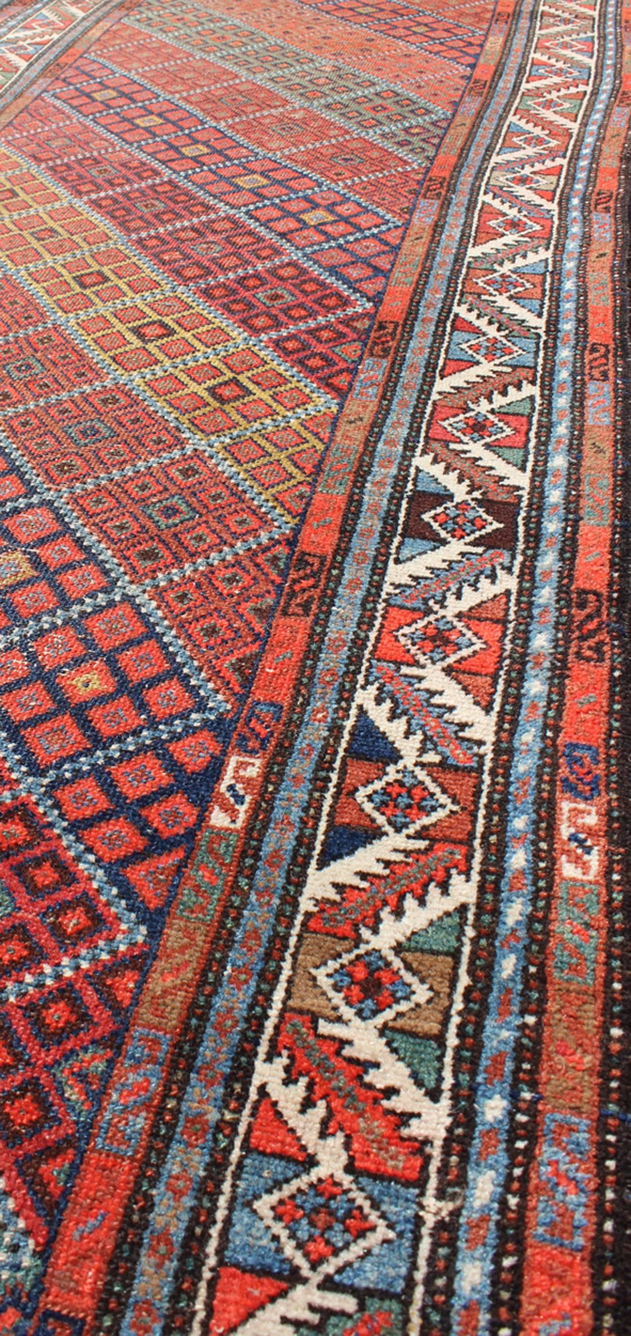 Antique Persian Malayer Runner with Diagonal Diamond Sub-Geometric Design In Excellent Condition For Sale In Atlanta, GA