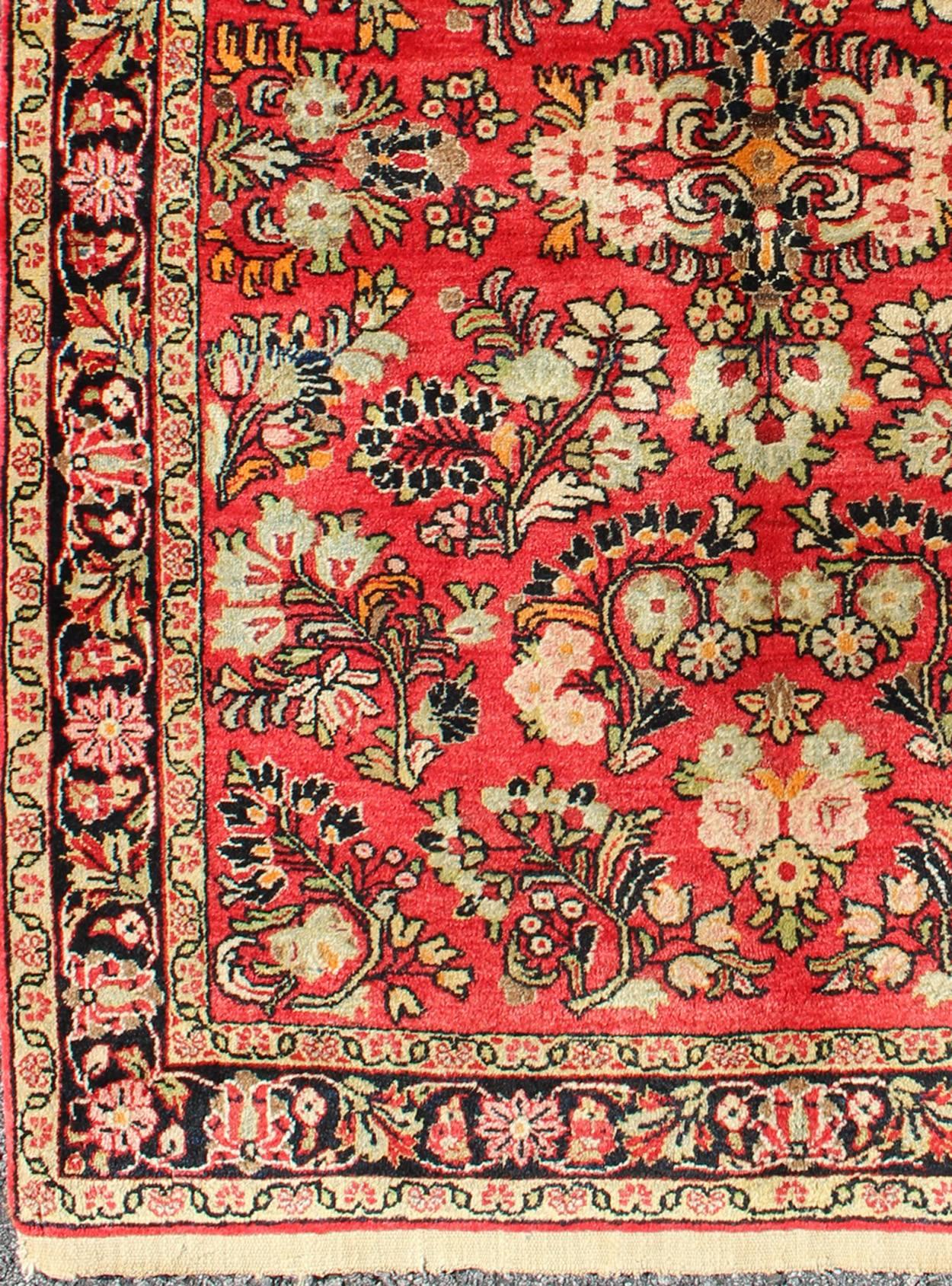 Vitnage Persian Sarouk rug with all-over Floral design in rich red, onyx black, rug got-403, country of origin / type: Iran / Sarouk, circa 1930's
This immaculately woven early-20th century Sarouk rug represents one of the best in the world of