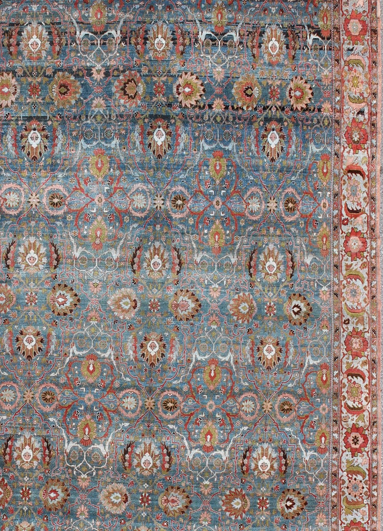 20ième siècle Ancien tapis persan Malayer à fond bleu avec motif sous-géométrique coloré en vente