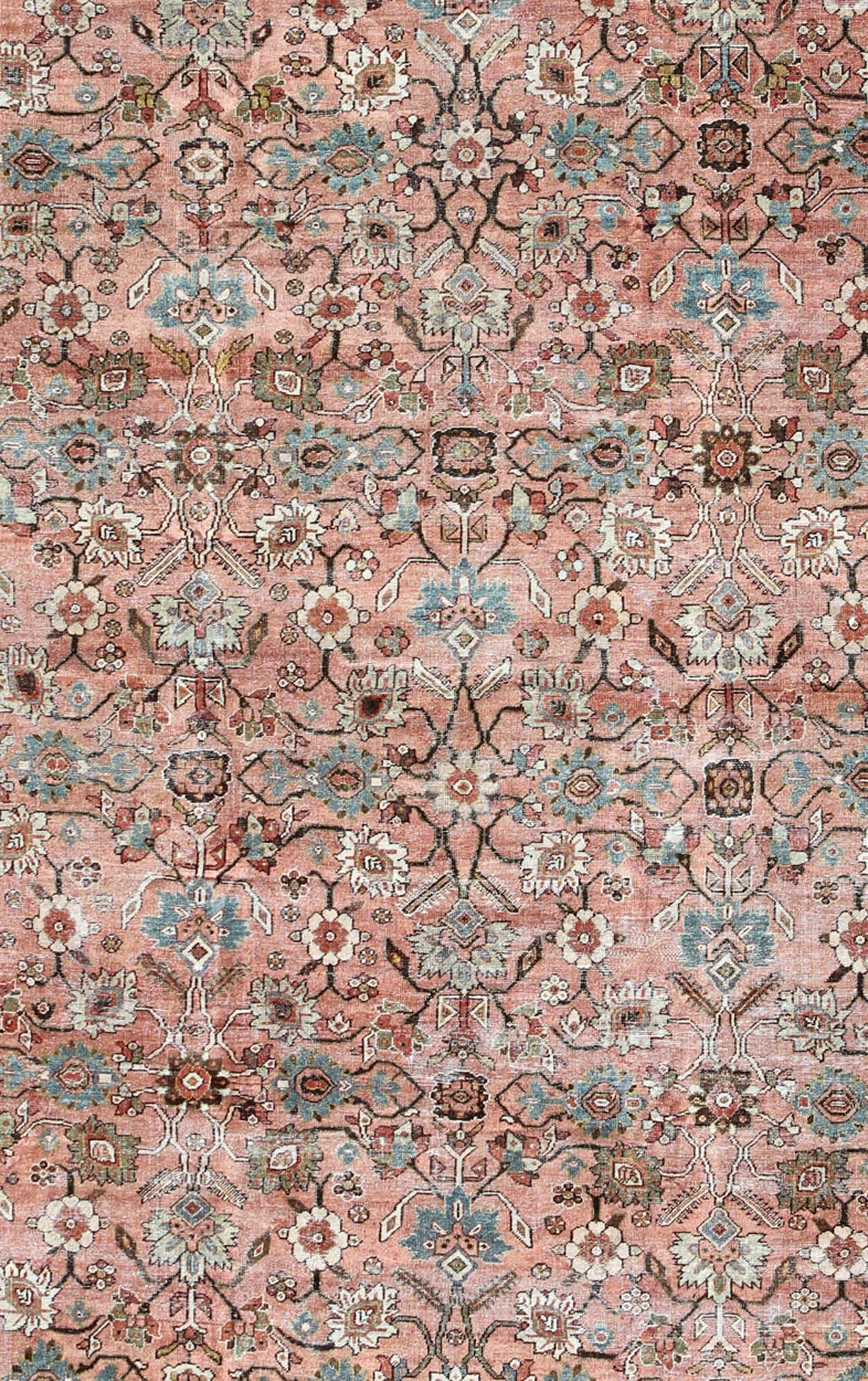 Antiker persischer Sultanabad-Teppich im Used-Stil mit gebranntem orangefarbenem Feld und blauer Bordüre (Persisch) im Angebot