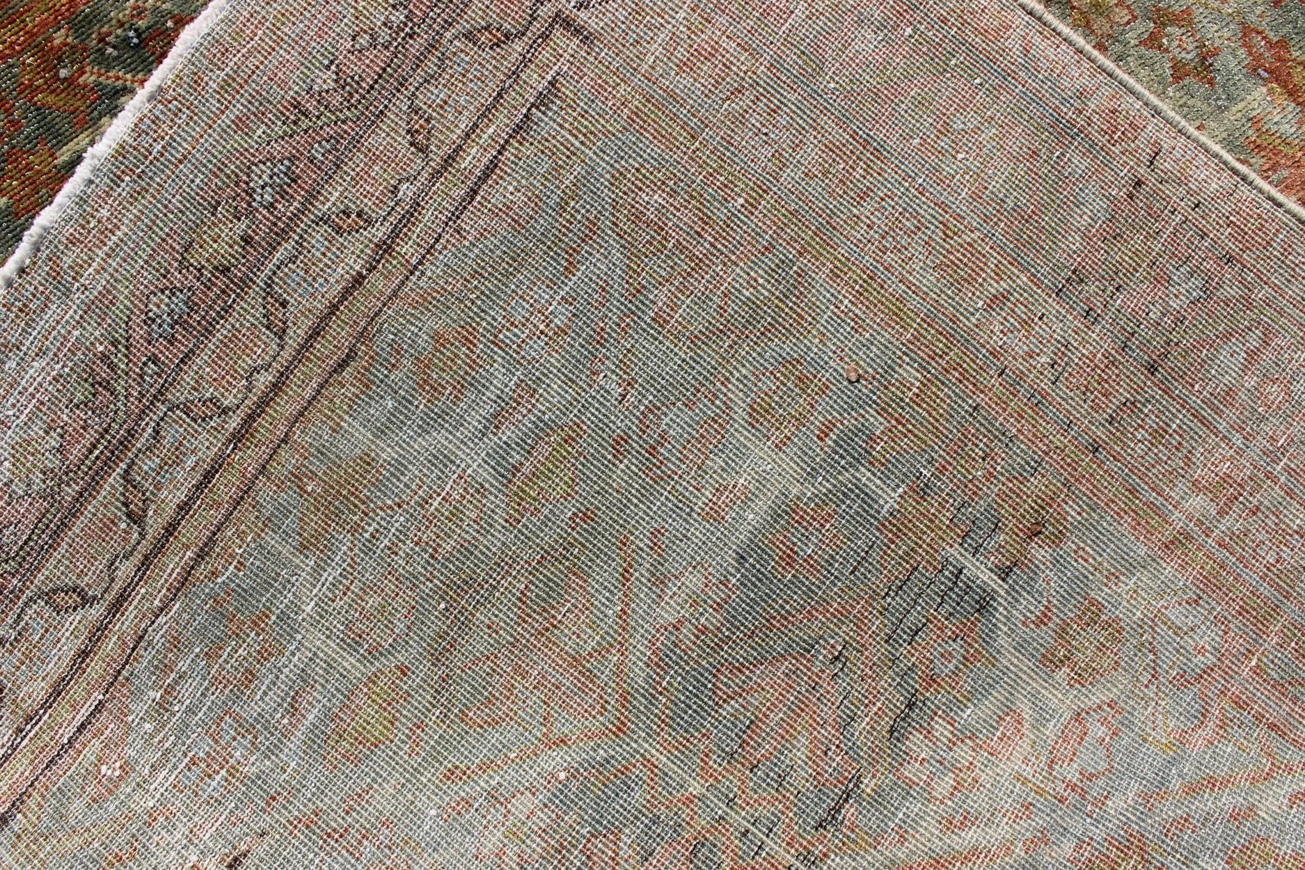 Antique Persian Mahal Rug with Flowing Floral Pattern in Gray, Red, Acid Yellow In Excellent Condition In Atlanta, GA