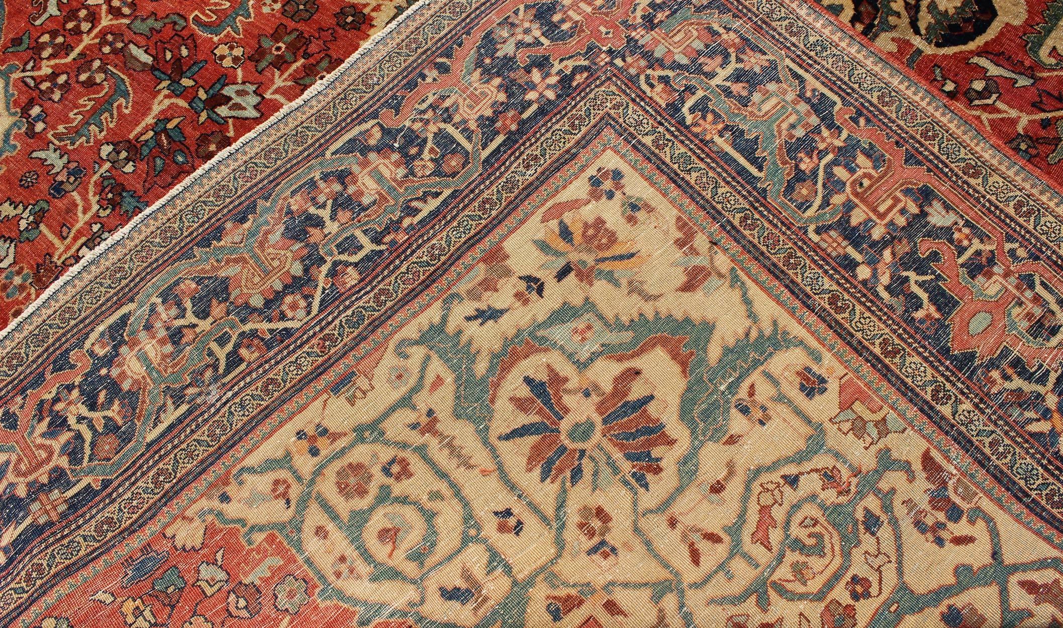 Multi-Layered Medallion Antique Persian Sarouk-Ferahan Rug in Red and Blue In Good Condition In Atlanta, GA