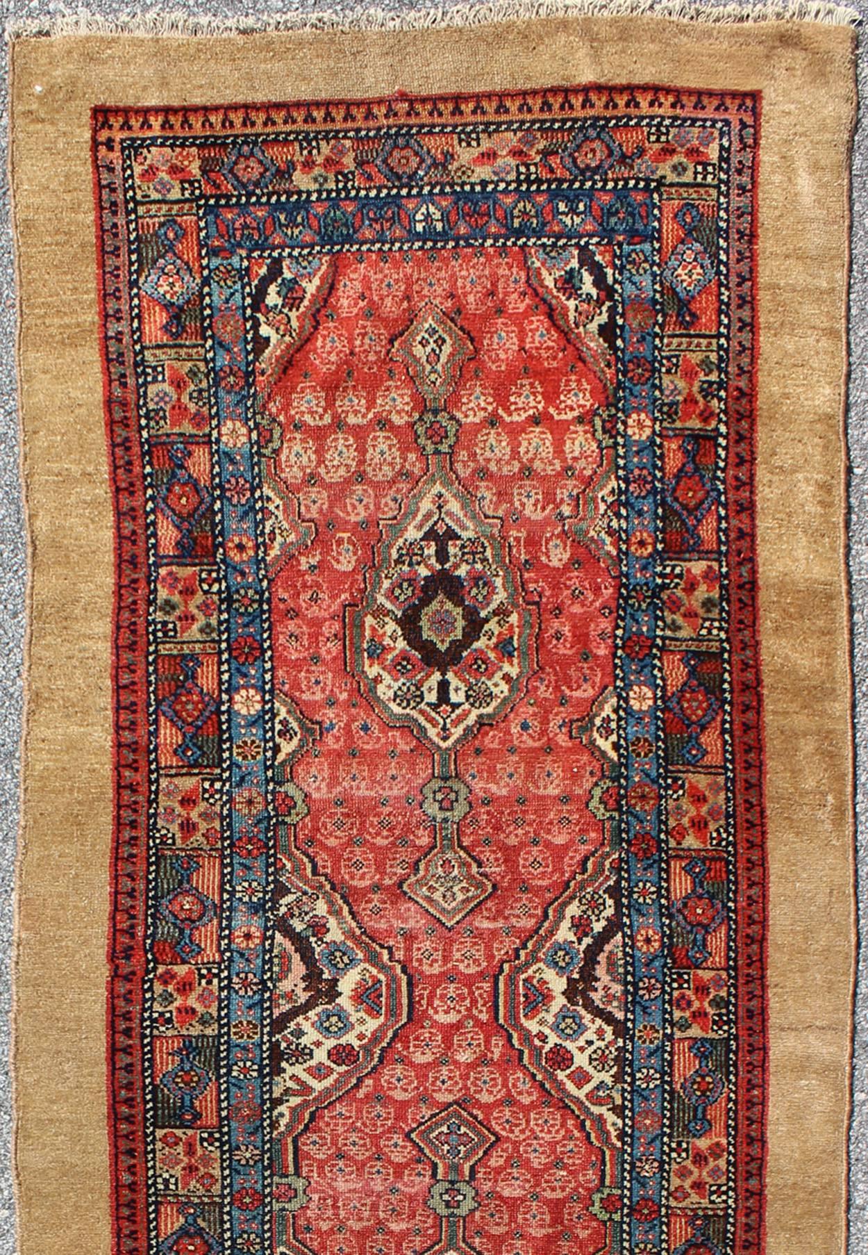 Antique Persian Serab Runner with vertical sub-geometric medallions, rug s12-0525, country of origin / type: Iran / Serab, circa 1920.

This rare Antique Serab runner from the early 20th century features beautiful vertically-arranged medallions