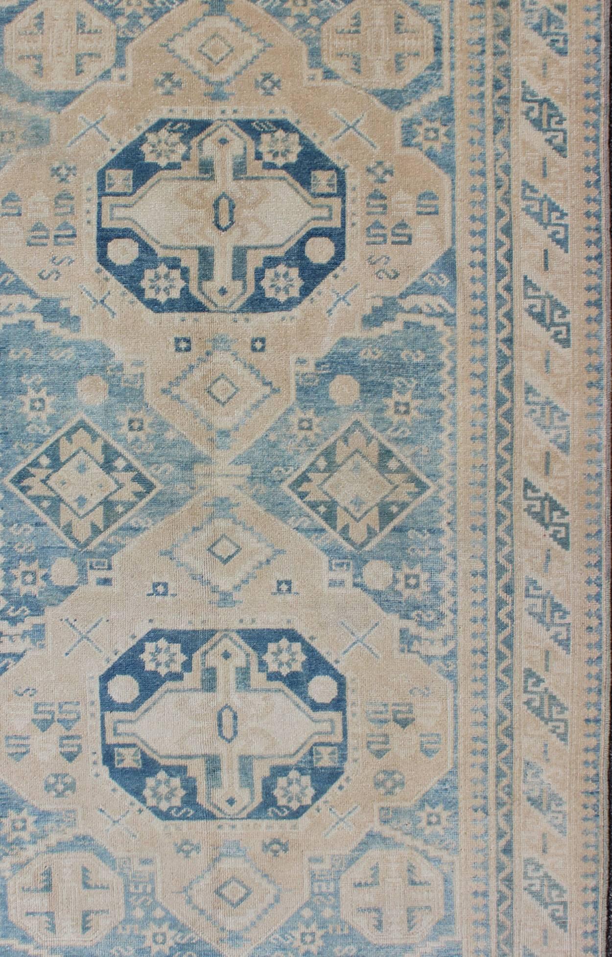 Blue and Tan Vintage Turkish Oushak Rug with Geometric Dual Medallions In Excellent Condition For Sale In Atlanta, GA
